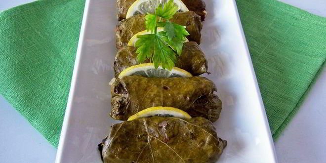 Рецепт долмы с курицей и кедровыми орешками