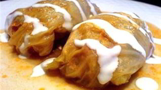 Рецепт Голубцов в вине по-татарски со сметанным соусом