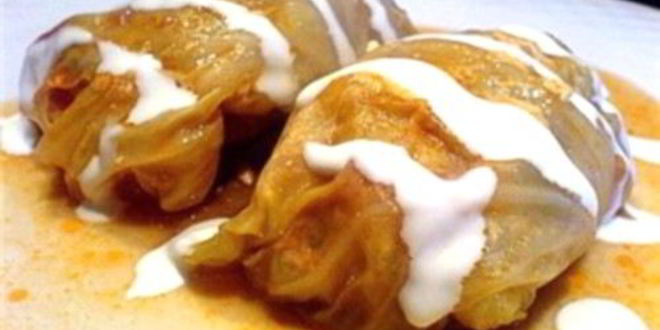 Рецепт голубцов в вине по-татарски со сметанным соусом