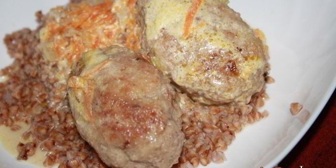 Рецепт ленивых голубцов томленых в сметане в чугунке