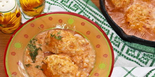 Рецепт ленивых голубцов в томатном соусе