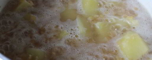 Шаг 2: горохова-картофельного пюре с жареным луком