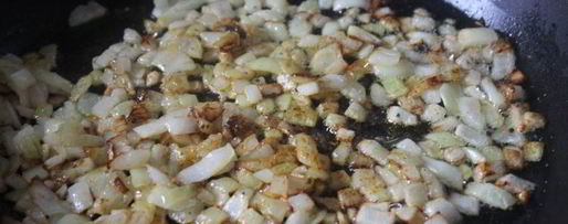 Шаг 3: горохова-картофельного пюре с жареным луком