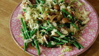 Рецепт Грибов с фасолью, капустой и сыром