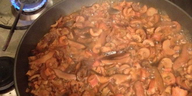 Рецепт рыжиков, жареных со сметаной