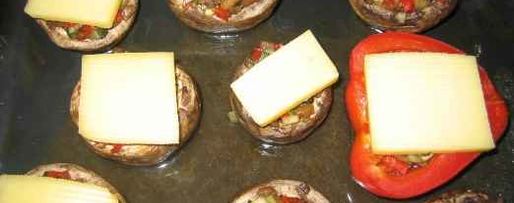 Шаг 19: шампиньонов фаршированных цуккини и сыром