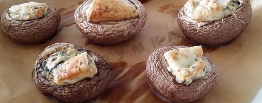 Шаг 4: шампиньонов с сыром с голубой плесенью