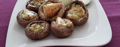 Шаг 5: шампиньонов с сыром с голубой плесенью