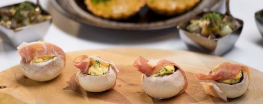 Шаг 3: шампиньонов с яйцом и зеленью