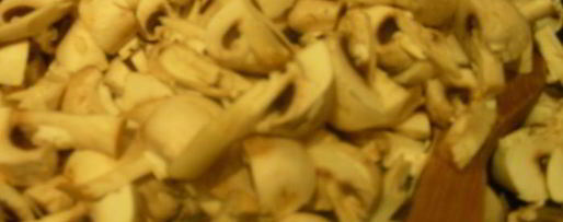 Шаг 3: шампиньонов со шпинатом, сливками и чили