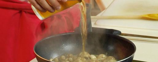 Шаг 3: шампиньонов в хересе