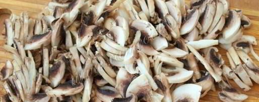 Шаг 2: шампиньонов в сливочном соусе