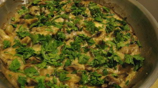 Рецепт Шампиньонов запеченных под сметанно-сырным соусом