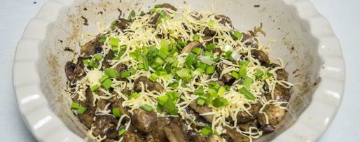 Шаг 5: запеченных шампиньонов с сыром