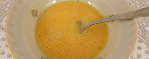 Шаг 3: жареных шампиньонов с картофелем, сосисками и яйцом