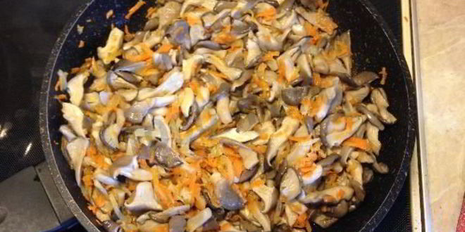 Рецепт жареных вешенок с морковью