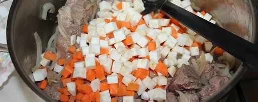 Шаг 9: говяжьего гуляша с чипетками