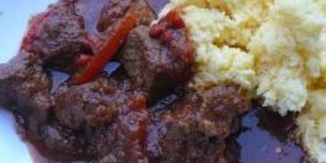 Рецепт гуляша из говядины с луком и сладким перцем