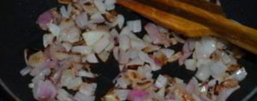 Шаг 2: гуляша из колбасы