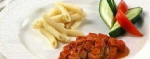 Шаг 5: гуляша из колбасы