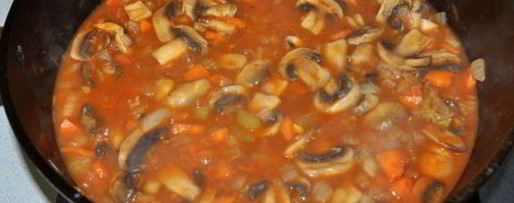 Шаг 5: гуляша из кролика с грибами