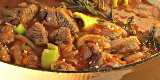 Рецепт гуляша из кролика