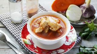 Рецепт Гуляша из курицы с подливкой