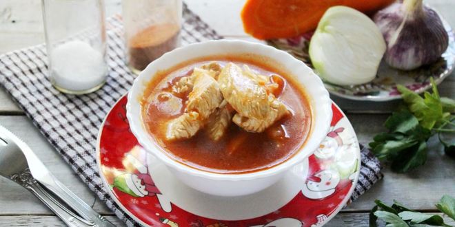 Рецепт гуляша из курицы с подливкой