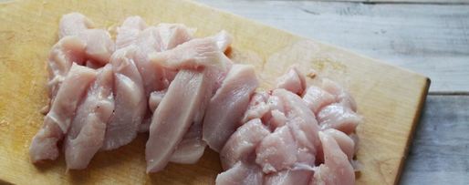 Шаг 2: гуляша из курицы с подливкой