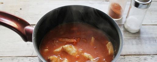 Шаг 6: гуляша из курицы с подливкой