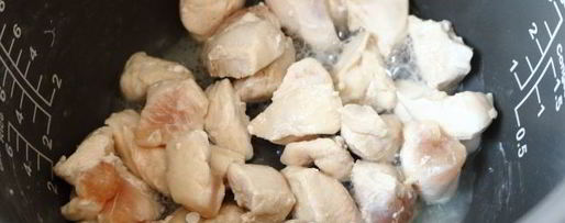 Шаг 5: гуляша из курицы в мультиварке