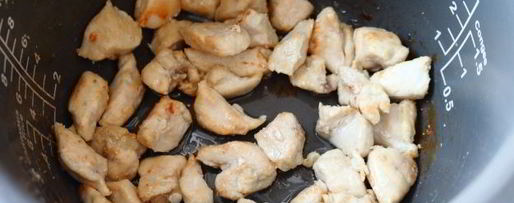 Шаг 8: гуляша из курицы в мультиварке