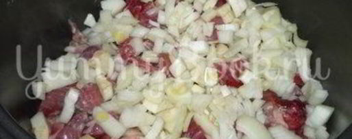 Шаг 1: гуляша из мультиварки