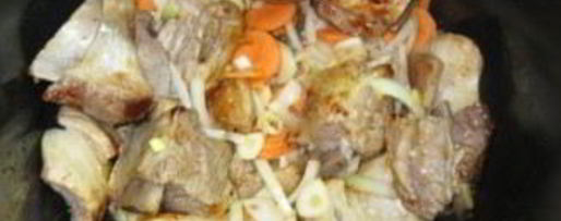 Шаг 2: гуляша из ребрышек