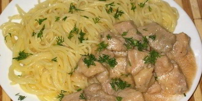 Рецепт гуляша из свинины со сметаной