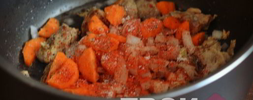 Шаг 3: гуляша из свинины в мультиварке