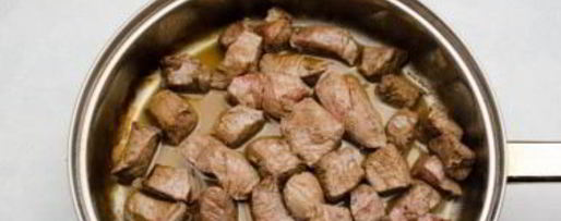 Шаг 1: гуляша по-венгерски с фасолью