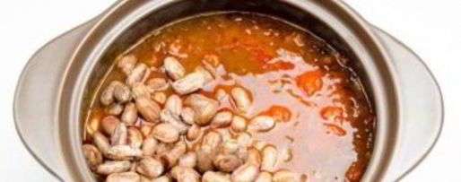 Шаг 3: гуляша по-венгерски с фасолью