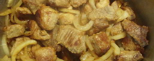 Шаг 2: гуляша с квашеной капустой