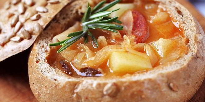 Рецепт гуляша в хлебе