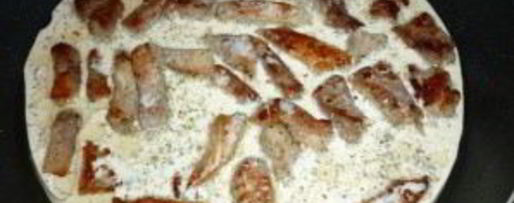 Шаг 4: гуляша в сливочном соусе