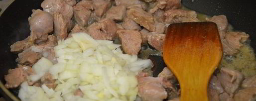 Шаг 2: гуцульского гуляша