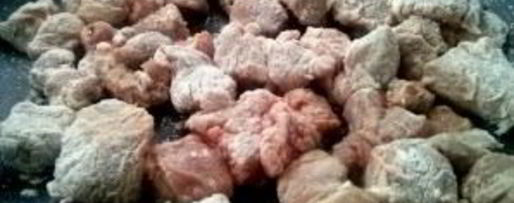 Шаг 1: классического венгерского гуляша