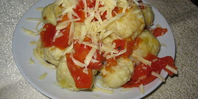 Рецепт картофельных ньокков с соусом из помидоров
