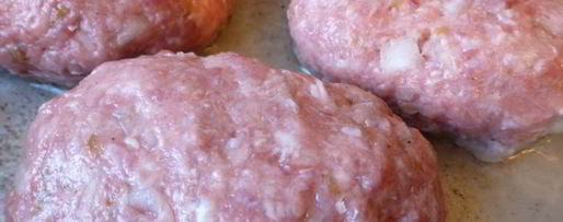 Шаг 4: котлет с маринованными огурцами