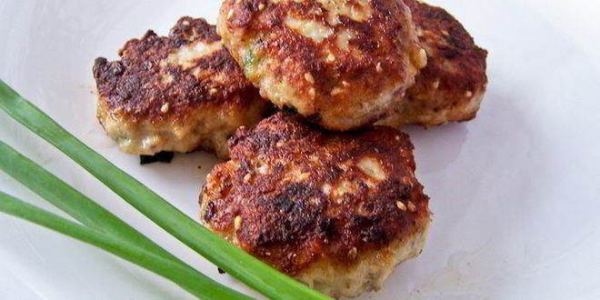 Рецепт куриных котлет с кунжутом и имбирем