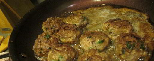 Шаг 1: мини-котлеток в томатном соусе с розмарином и грибами