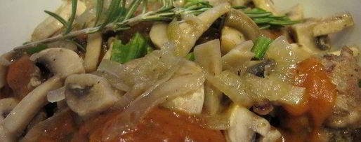 Шаг 3: мини-котлеток в томатном соусе с розмарином и грибами