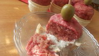 Рецепт Розовых котлеток под сливочно-грибным соусом