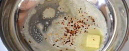 Шаг 1: лапши под соусом